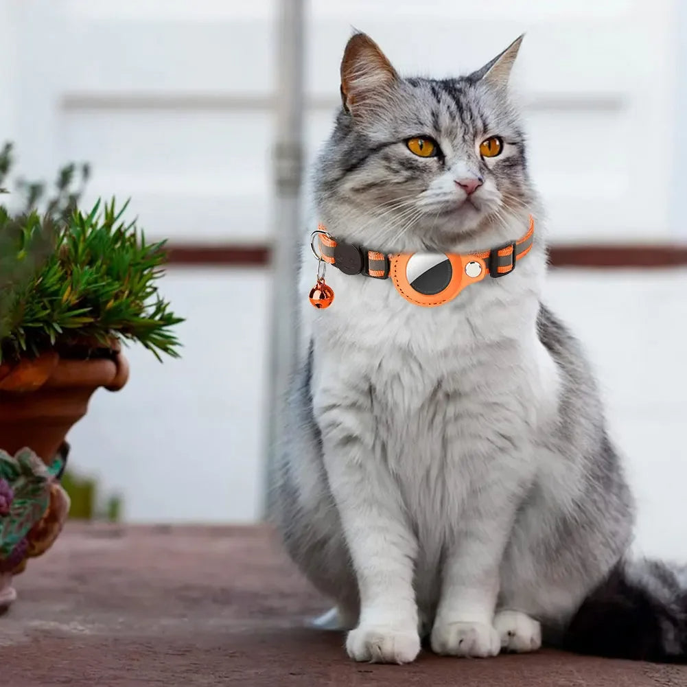 Canadian-Carto Reflective Cat Collar with Apple AirTag Holder